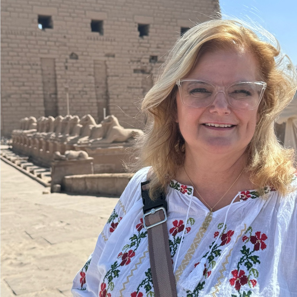 Meet your Posher, Roxana